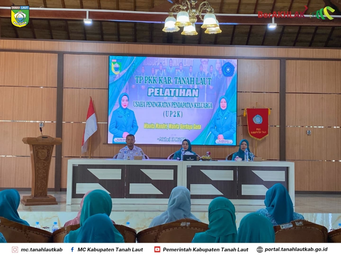 Pelatihan UP2K 2025 Resmi Dibuka, Hj. Dian Rahmat: Wanita Harus Melek Teknologi