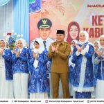 Bupati Tanah Laut Kukuhkan Ketua, Pengurus DEKRANASDA