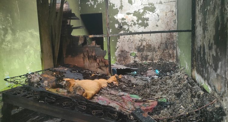 Rumah Kos di Kelurahan Mentaos Banjarbaru  terbakar