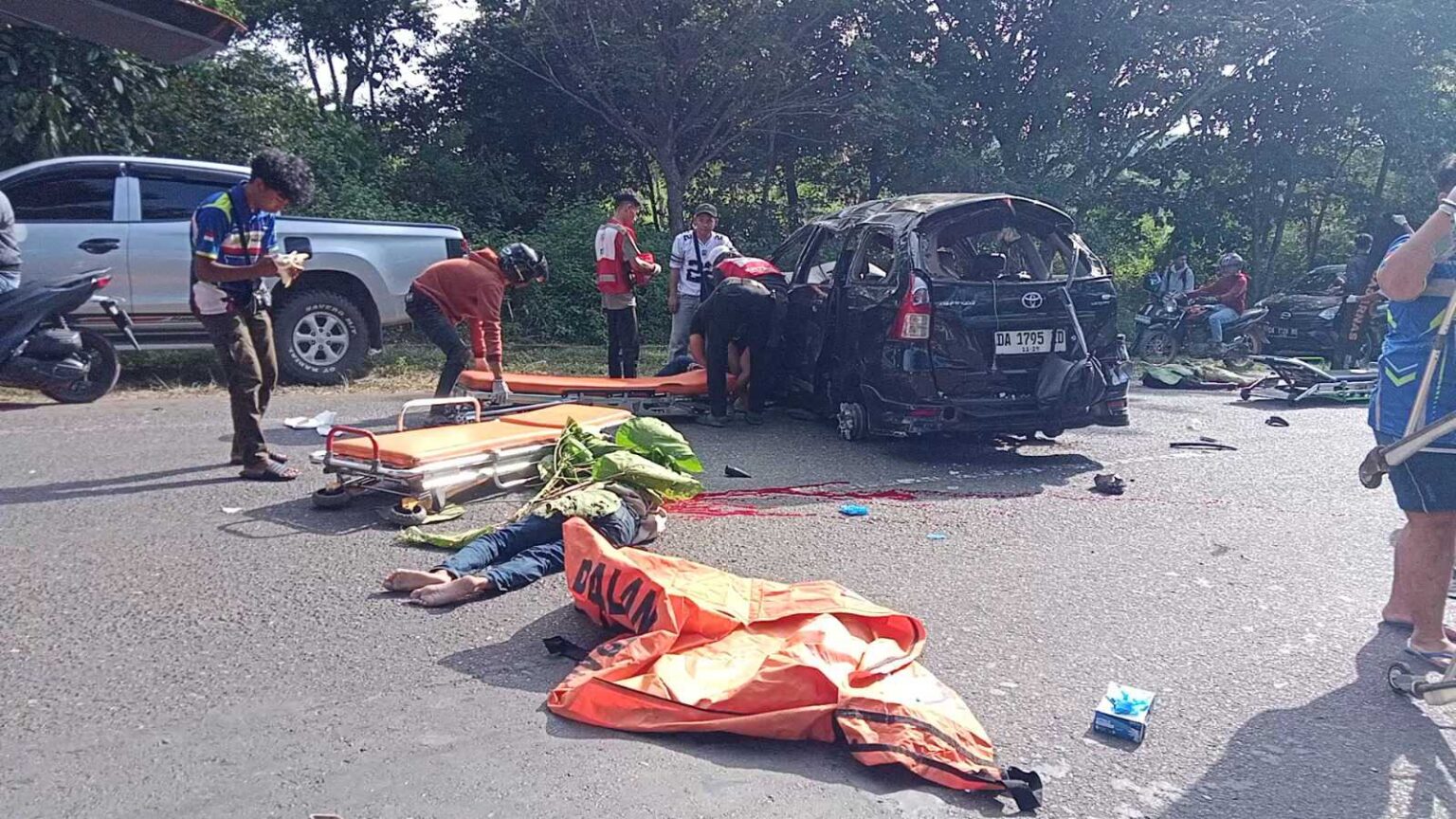 Tiga Mahasiswa UIN Antasari Tewas dalam Kecelakaan Maut di Gunung Kayangan