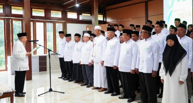 Ratusan Pengurus MUI Tanah Laut Periode 2025-2030  Resmi Dikukuhkan  Bupati