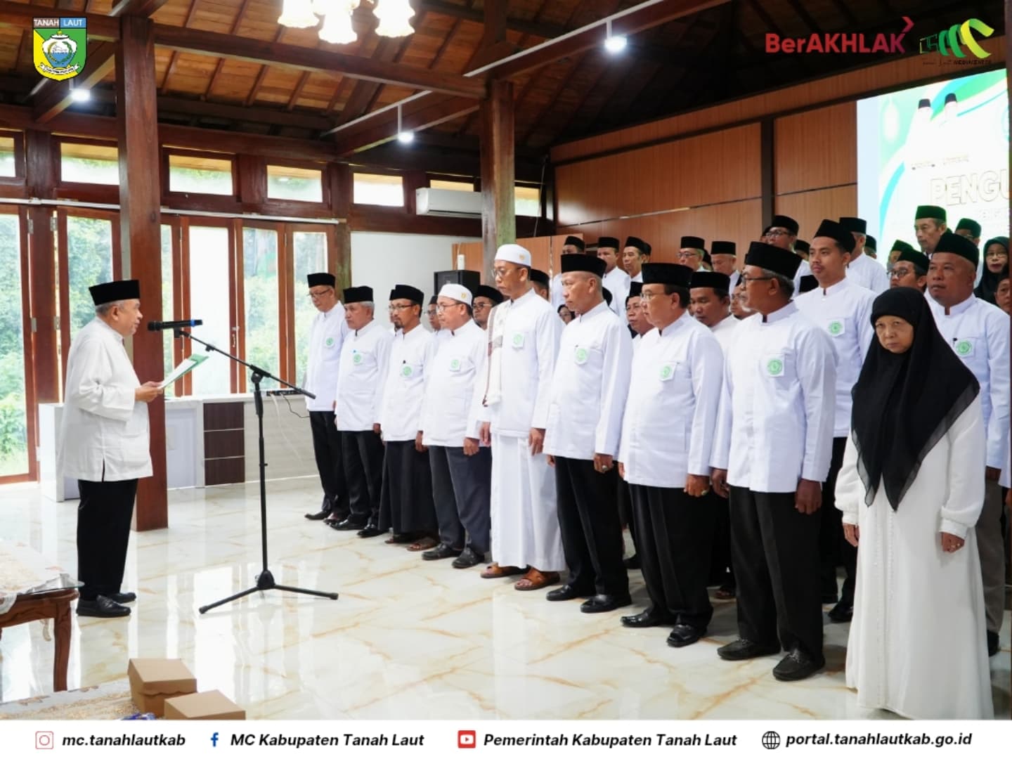Ratusan Pengurus MUI Tanah Laut Periode 2025-2030  Resmi Dikukuhkan  Bupati