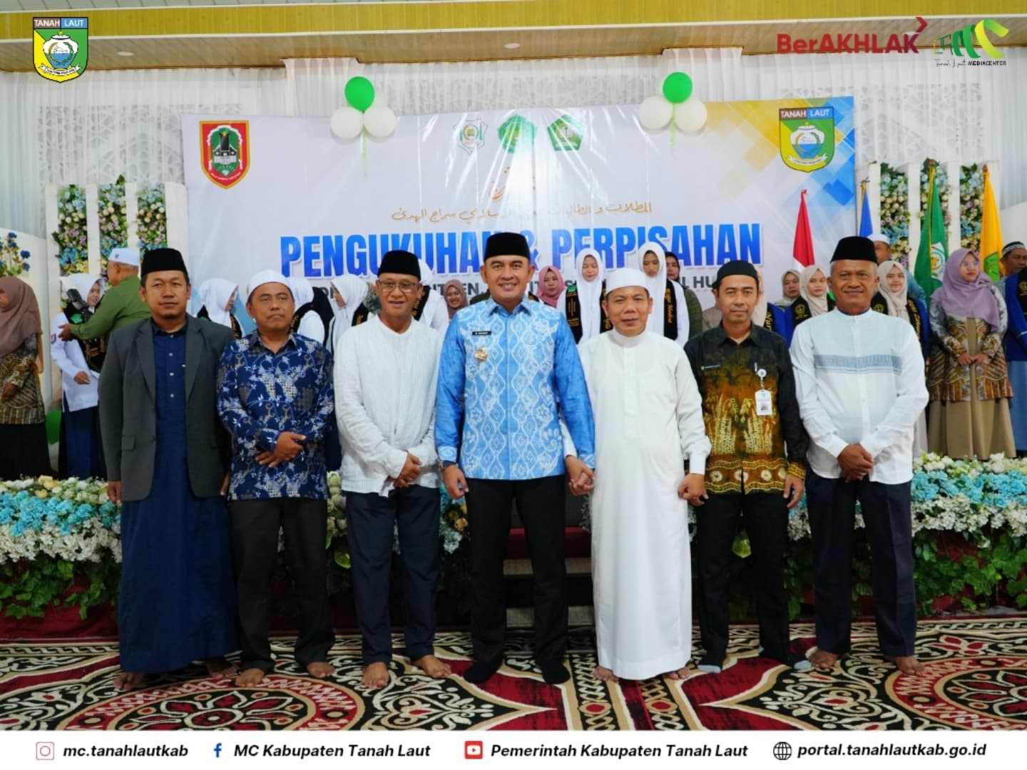 Bupati Rahmat Hadiri Wisuda Santri Sirajul Huda, Tekankan Pentingnya Pendidikan Karakter di Era Digital