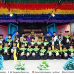 Sukur Haru liputi Wisuda Santri NUDU Bukit Mulia Kintap, Wabup nyatakan Dukungan  dalam pengembangannya
