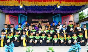 Sukur Haru liputi Wisuda Santri NUDU Bukit Mulia Kintap, Wabup nyatakan Dukungan  dalam pengembangannya