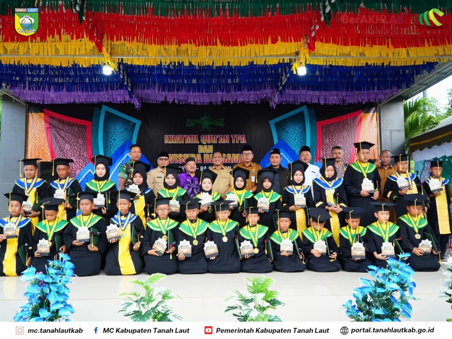 Sukur Haru liputi Wisuda Santri NUDU Bukit Mulia Kintap, Wabup nyatakan Dukungan  dalam pengembangannya