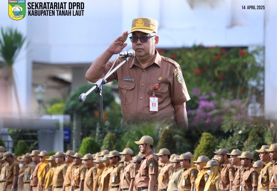 Sekretariat DPRD Tanah Laut Pimpin Apel ASN: Serukan Loyalitas dan Profesionalisme Jelang Program Daerah!