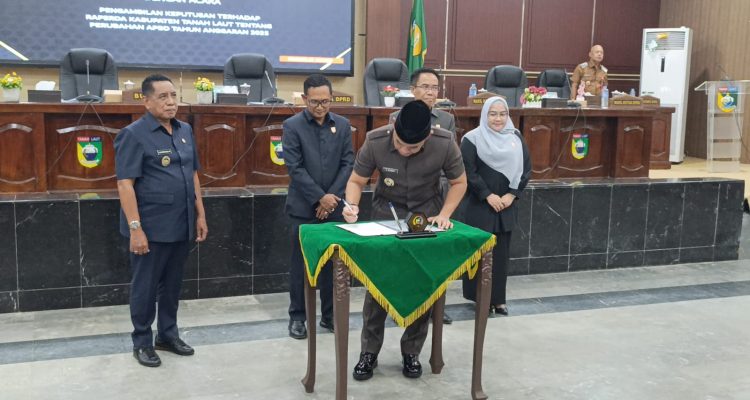 Raperda APBD 2025, Bupati Rahmat Berharap SKPD Dapat melaksanakannya Tepat Sasaran