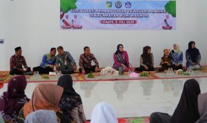 Dihadiri Hj Dian Rahmat, Kadisdikbud Mantapkan Komitmen PAUD sebagai Fondasi Utama Bangsa melalui sosialisasi Parenting