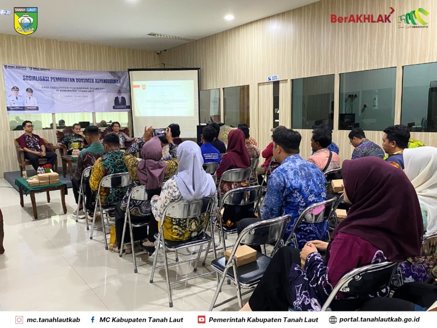 Penyandang Disabilitas Dapat Kemudahan Pembuatan Dokumen Kependudukan di Tala