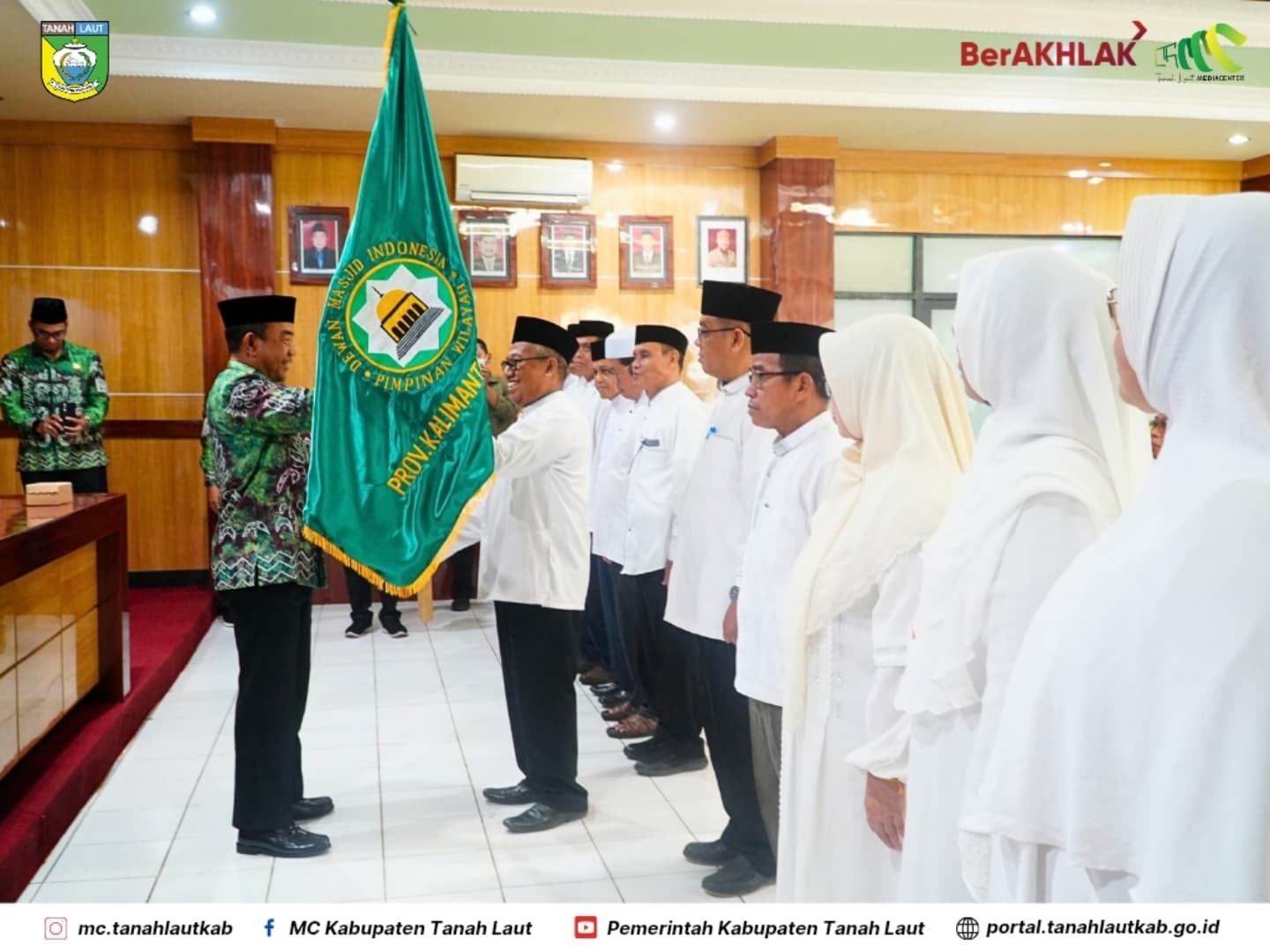 Pelantikan Pengurus DMI Tanah Laut, Sinergi Pemerintah dan Umat Makmurkan Masjid