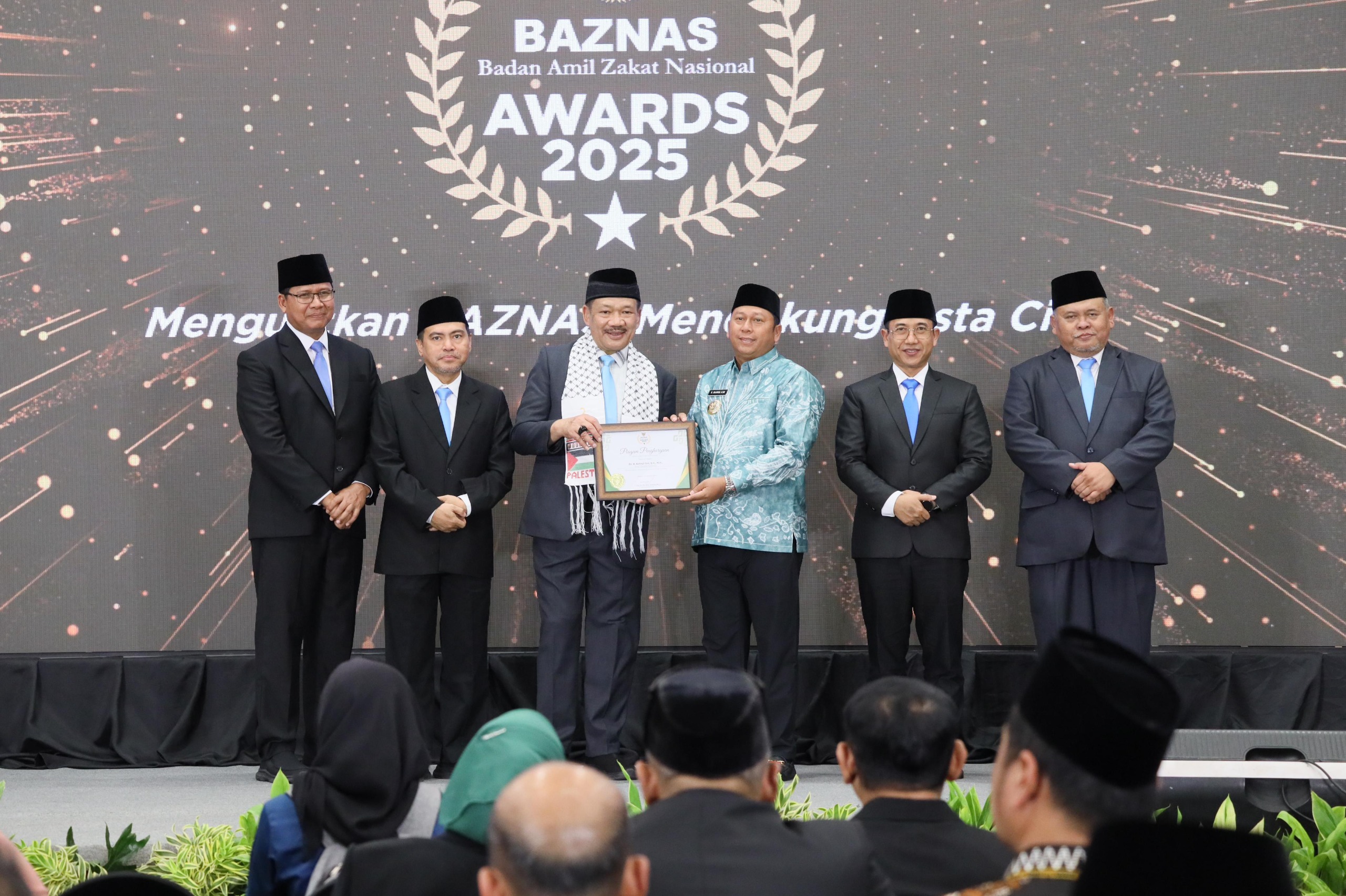Bupati Barito Kuala Raih Penghargaan Pendukung Gerakan Zakat Indonesia