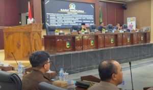 DPRD Tanah Laut Sahkan Empat Raperda Strategis, Kapolres Ikut Hadir Beri Dukungan
