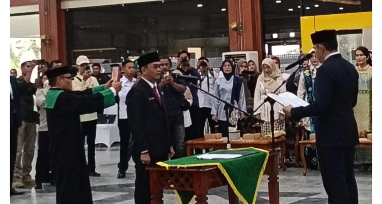 Bupati Tanah Laut Resmi melantik Ismail Fahmi  Sebagai Sekda & Pejabat Pimpinan Tinggi Pratama