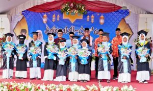 Wisuda Santri TKTPA ke-37 Batu Ampar: 20 Santri Terbaik Diganjar Penghargaan