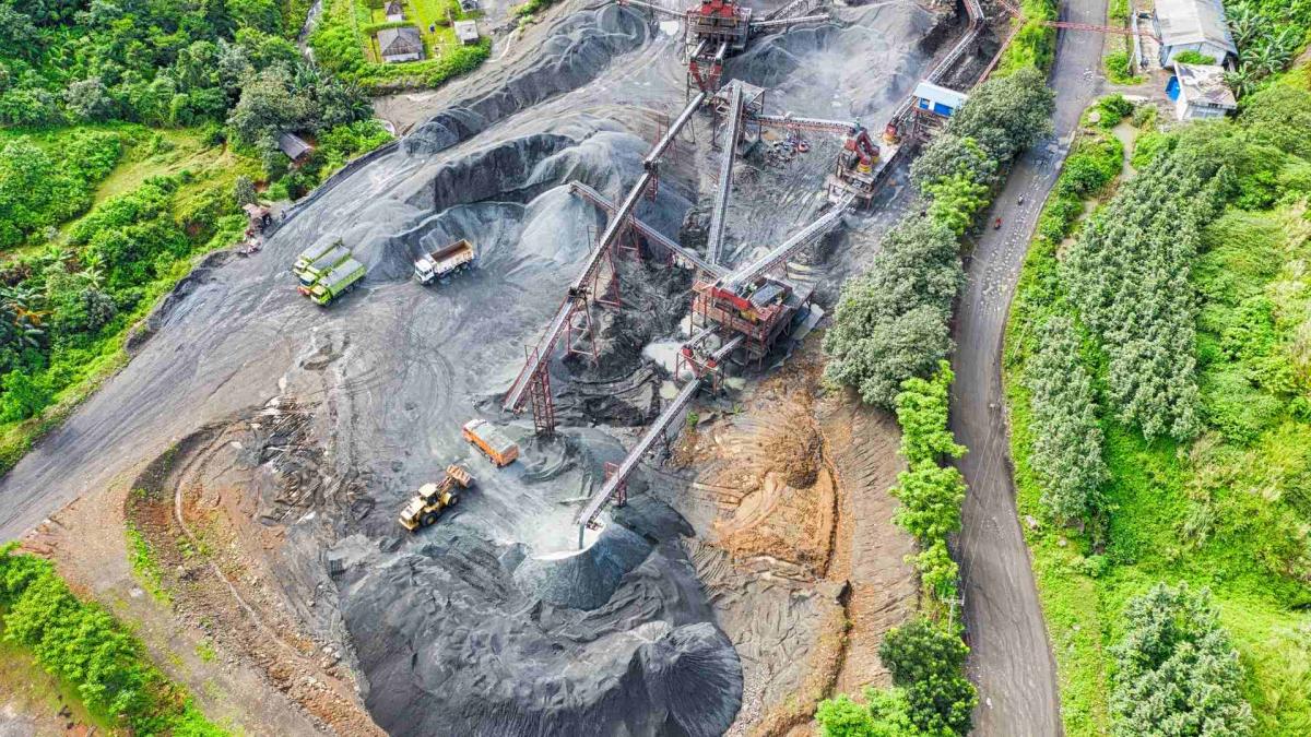Hilirisasi Batu Bara : Penggerak Utama Transformasi Ekonomi Kalimantan Selatan Menuju Indonesia Emas 2045