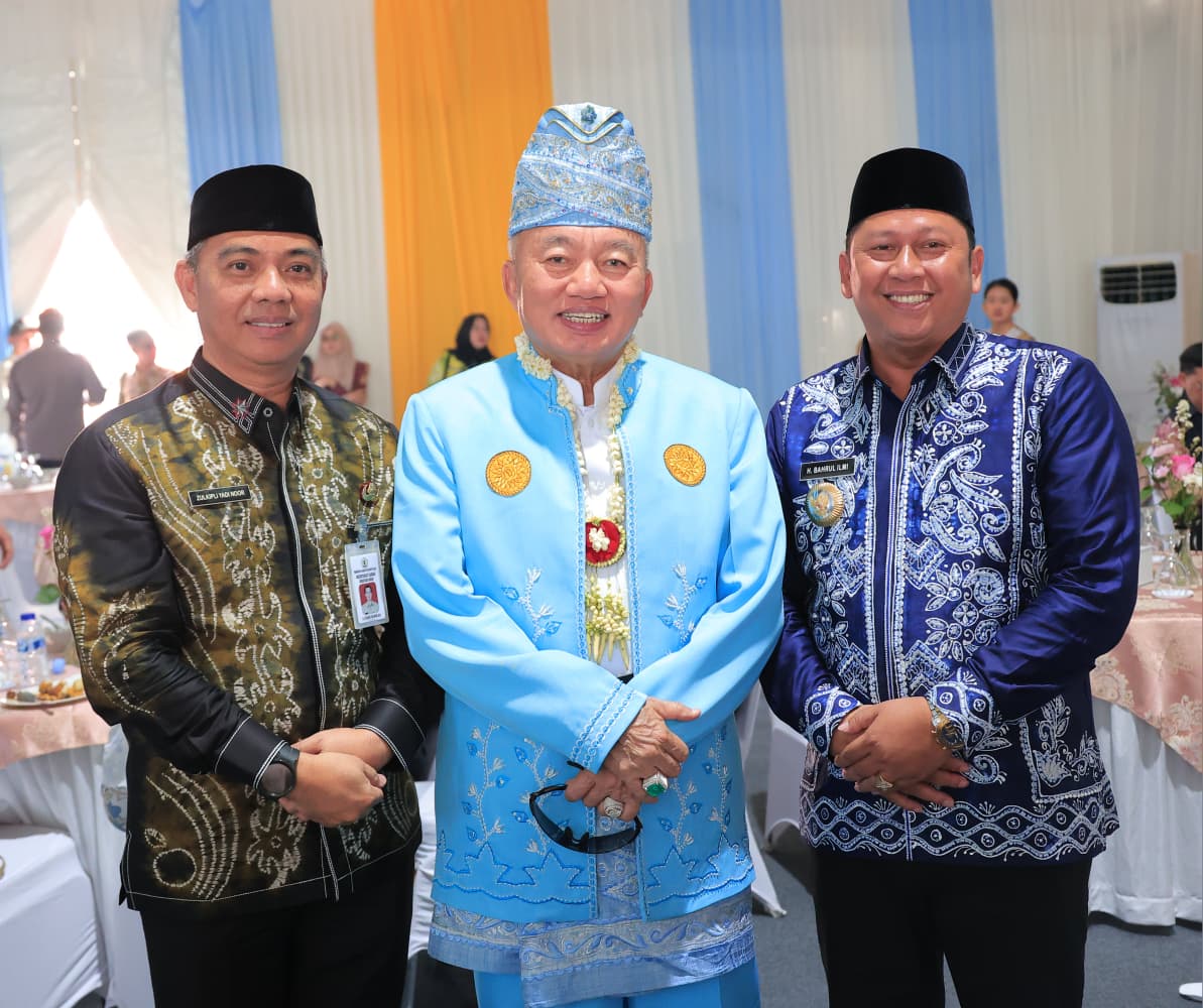 Bupati Barito Kuala Hadiri Puncak Hari Jadi ke-75 Provinsi Kalimantan Selatan