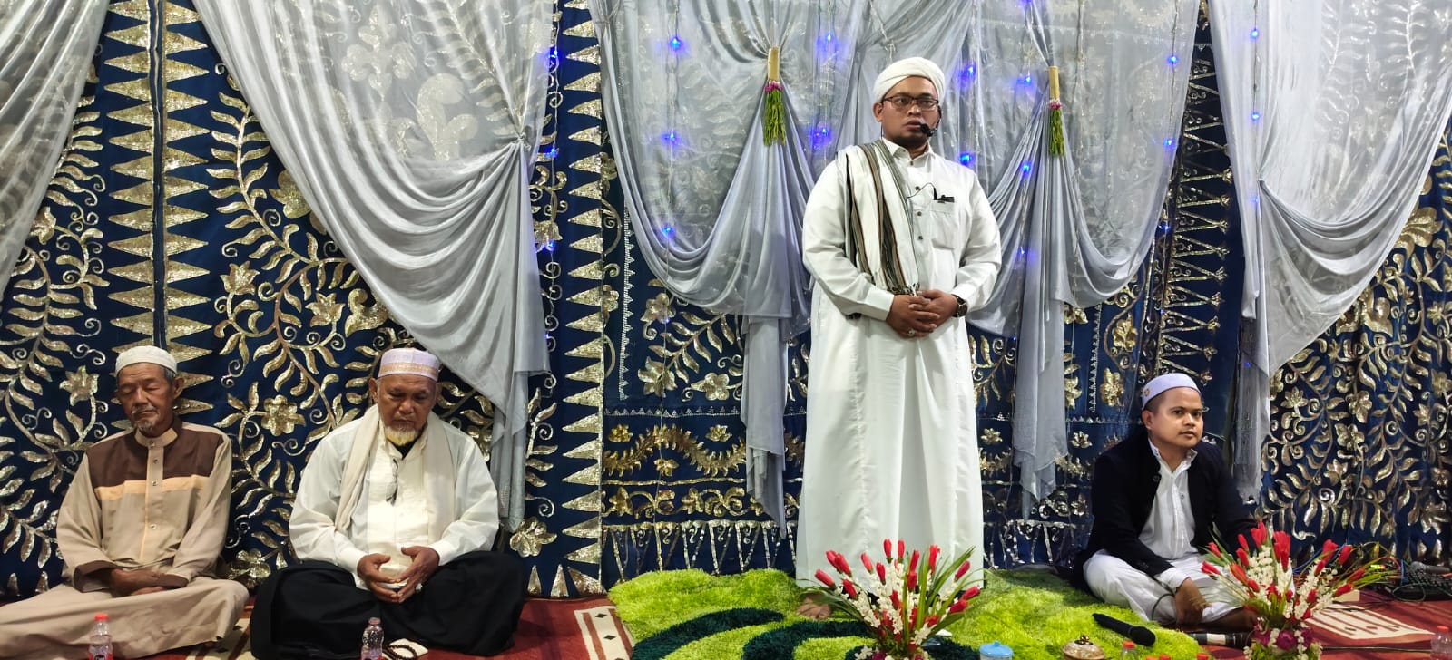 Warga RT.042 RW.09 Kelurahan Loktabat Utara Menggelar Peringatan Maulid Nabi Muhammad SAW