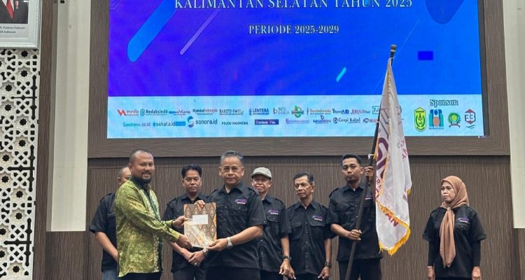 Tegaskan keberadaan Wadah Kumpulan Pemilik Media Siber,  Anang Fadilah dilantik jadi Ketua SMSI Kalsel