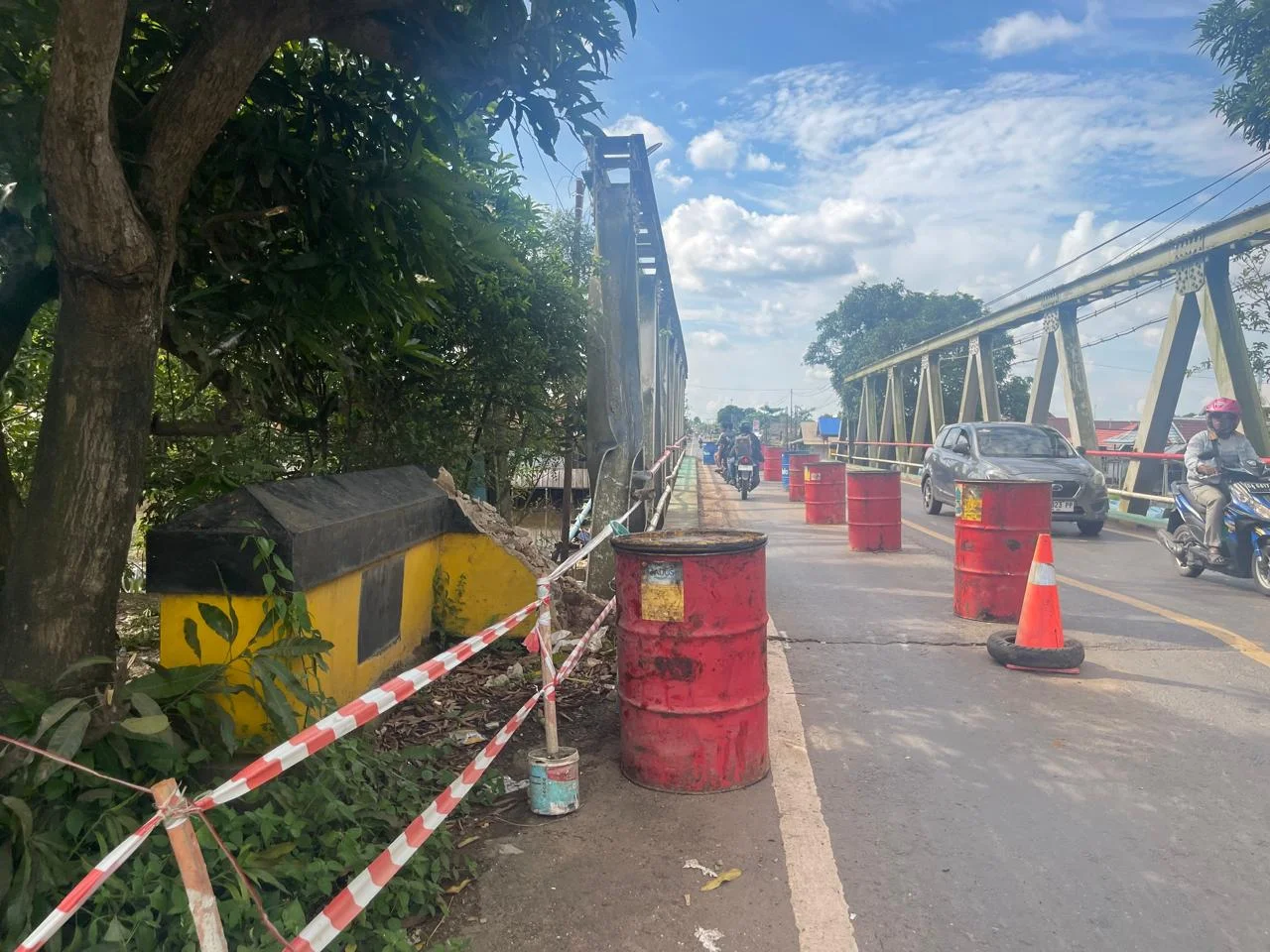 Ini kata PUPR : Jalan Nasional Ahmad Yani Desa Angsau yang bergelombang dan jembatan Bati Bati Tala
