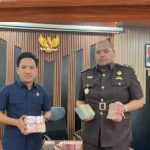 Atas Pengganti Kerugian Negara Salah satu Keluarga AS serahkan Uang Titipan Rp 600 juta ke Kejari Tabalong
