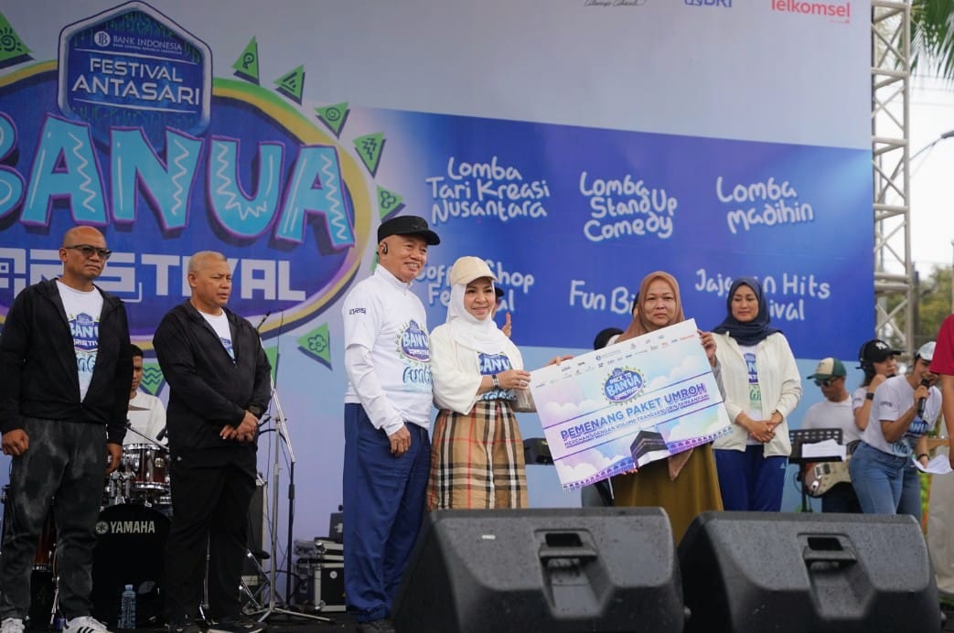 Agustus 2025, jumlah pengguna QRIS  mencapai hampir 779 ribu orang