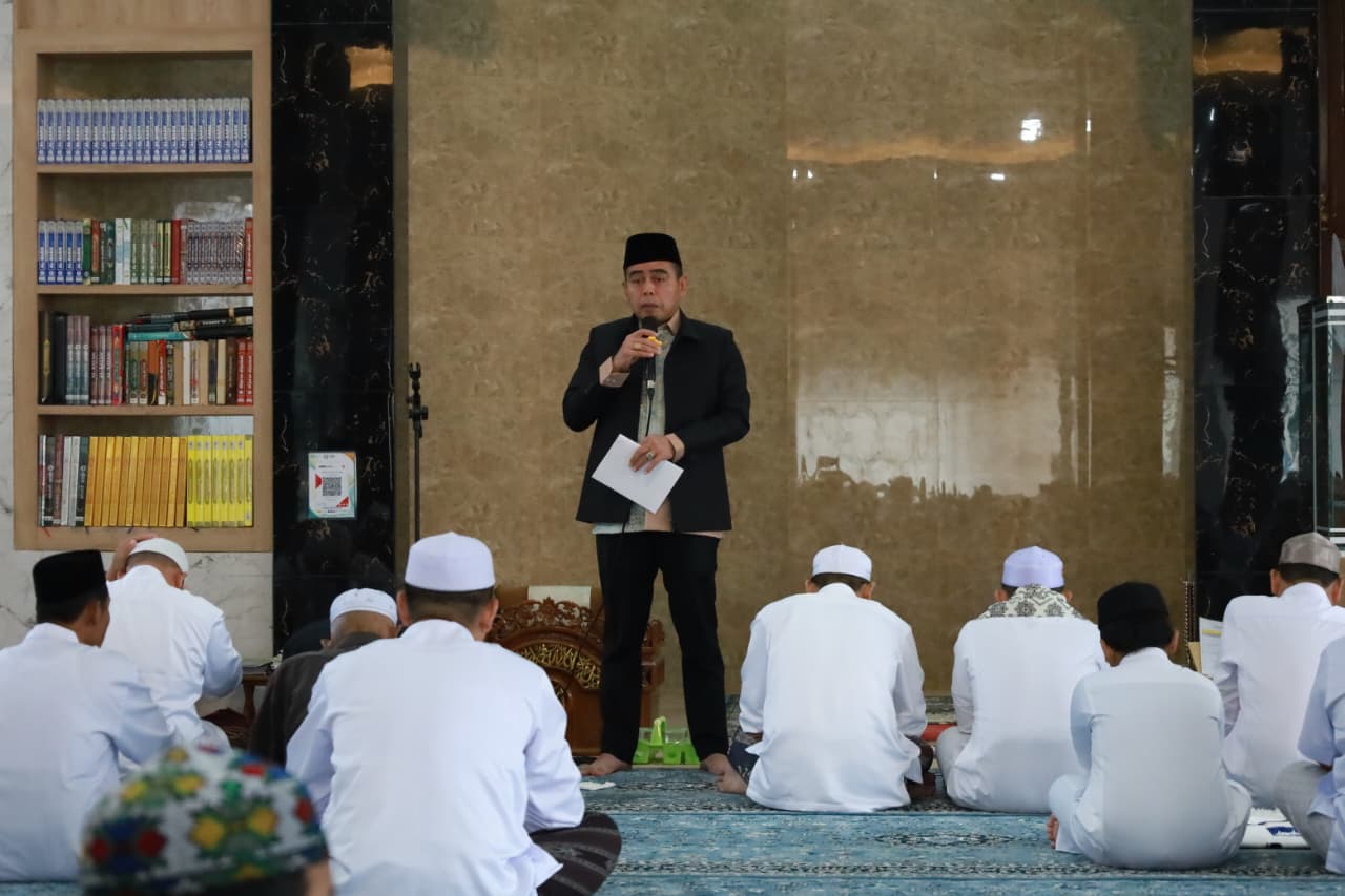 Wabup Herman Susilo Sholat Idul Fitri bersama Warga Handil Bakti
