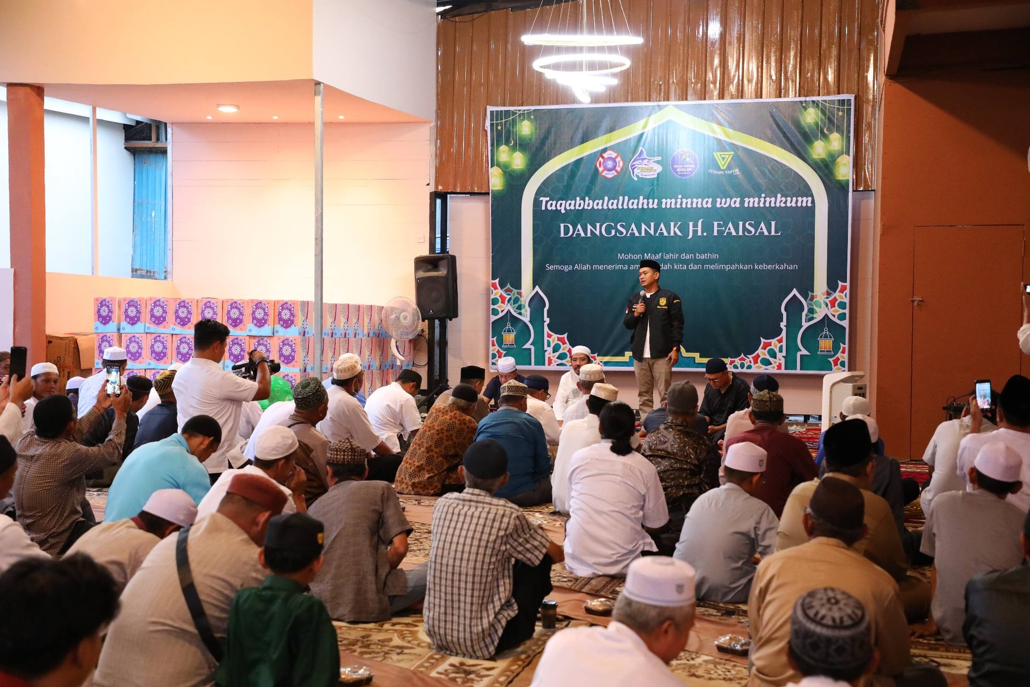 Buka Puasa Bersama Warga, Walikota Tekankan Pentingnya Atasi Masalah Sampah dan Bantaran Sungai