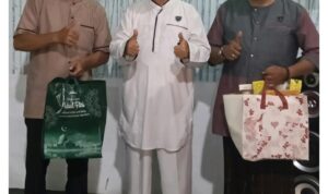 Media Publik Gelar Buka Puasa Bersama di RM Balapak Pinggir Sungai Banjarmasin Media Publik Gelar Buka Puasa Bersama di RM Balapak Pinggir Sungai Banjarmasin