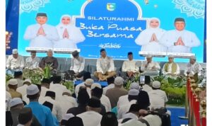 Bupati Tanah Laut Gelar Silaturahmi & Buka Puasa Bersama Masyarakat di Pelaihari Bupati Tanah Laut Gelar Silaturahmi & Buka Puasa Bersama Masyarakat di Pelaihari