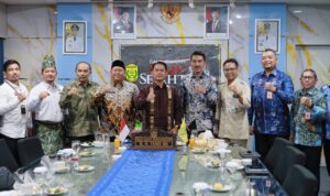 Diskusi Kepala Daerah di Banjarmasin Hasilkan Gagasan Pengolahan Sampah Menjadi Sesuatu yang Bernilai Diskusi Kepala Daerah di Banjarmasin Hasilkan Gagasan Pengolahan Sampah Menjadi Sesuatu yang Bernilai