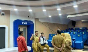 Pastikan Layanan Optimal, Hari Pertama  Plt Kepala Diskominfotik Banjarmasin Tinjau Langsung Fasilitas Diskominfotik