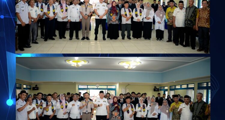 Bupati Rahmat memberikan motivasi kepada para lulusan SMK-PP Pelaihari