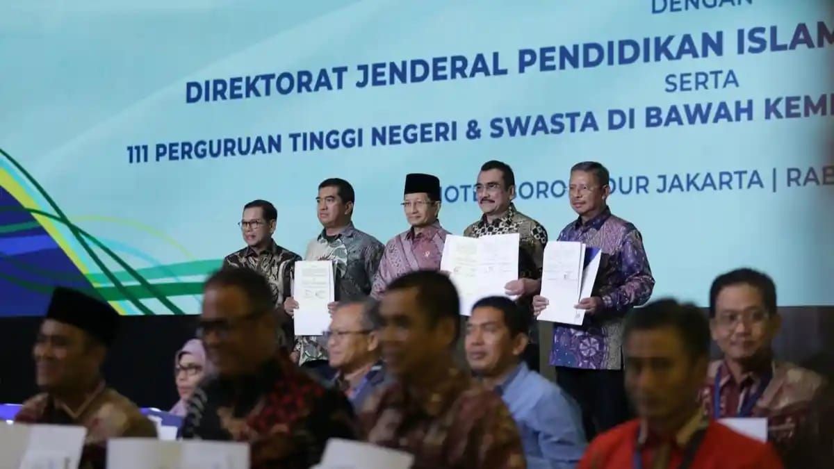 PERADI Profesional Cetak Rekor MURI, Gandeng 108 Perguruan Tinggi Keagamaan Bangun Ekosistem Pendidikan Hukum Berintegritas PERADI Profesional Cetak Rekor MURI, Gandeng 108 Perguruan Tinggi Keagamaan Bangun Ekosistem Pendidikan Hukum Berintegritas