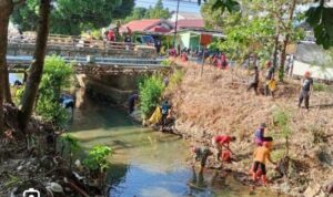 LSM My Darling Bersama Komunitas Gelar Aksi Bersih Sungai Matah Pelaihari