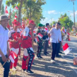 Gerakan Pembagian Bendera Merah Putih Semarakkan HUT ke-81 RI di Tambang Ulang