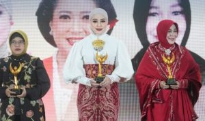 Penghargaan Nasional yang diberikan pada Hj. Dian Trianto , mendorong perluasan  ruang partisipasi masyarakat