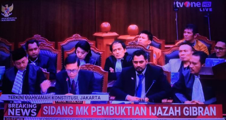 MK Gelar Sidang Pembuktian Ijazah Wapres Gibran Malam Ini