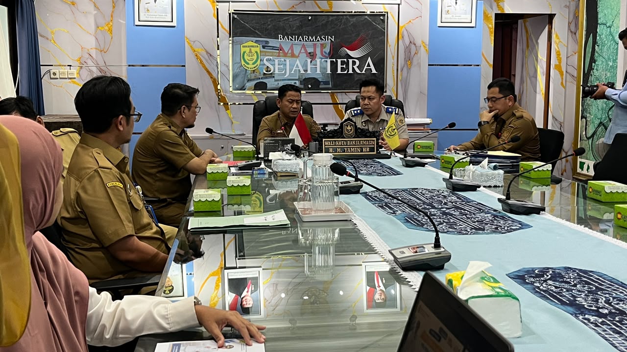 Pemko Banjarmasin Terima 187 Sertipikat Hak Pakai PSU Perumahan dari Kantor Pertanahan